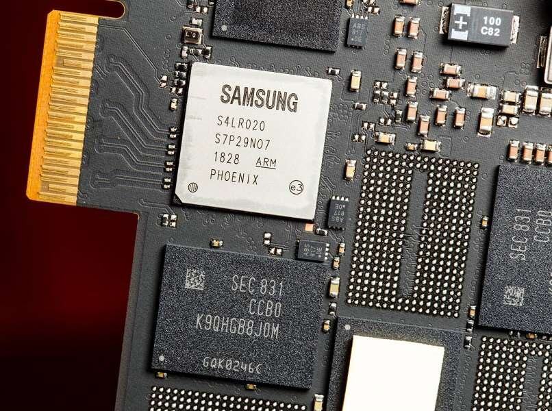 samsung-983-zet-2.jpg